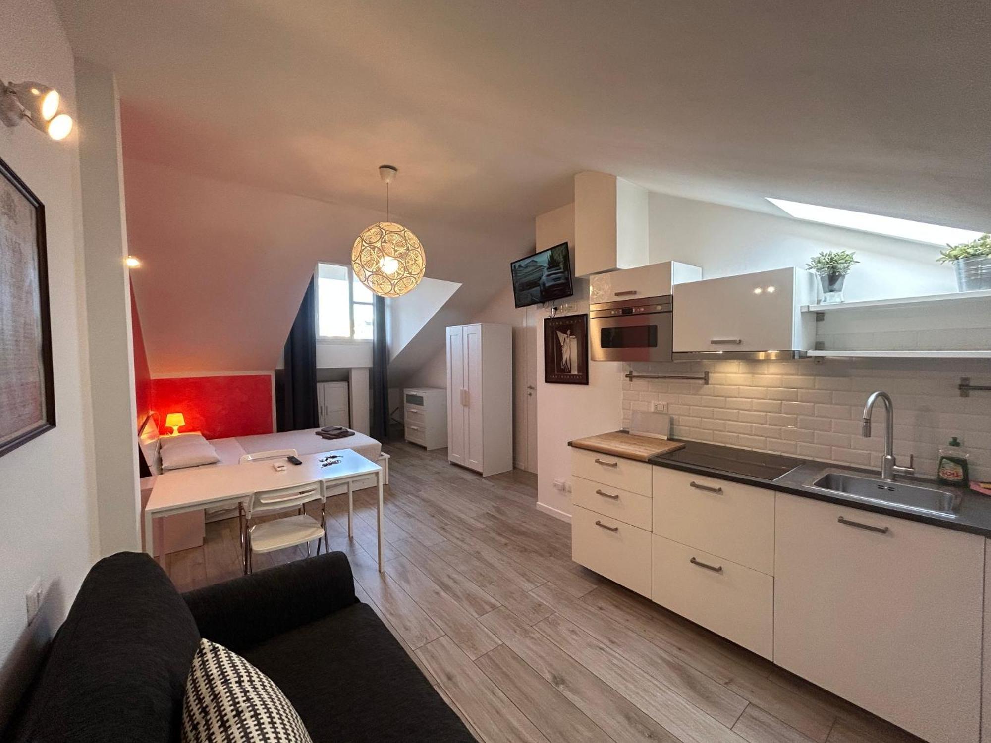 Appartement Mansarda Open Space Vicino Zona Isola Milan