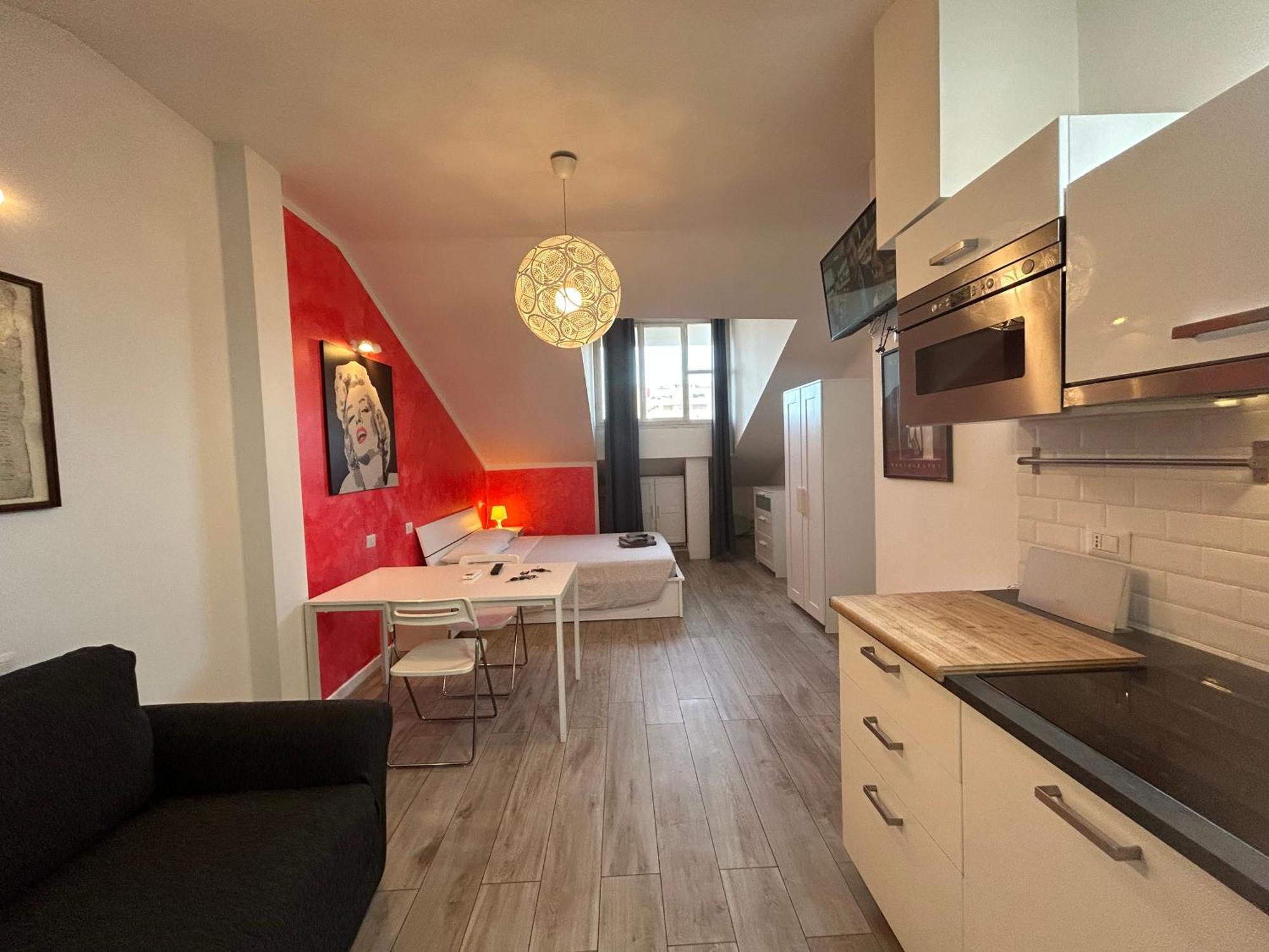 Appartement Mansarda Open Space Vicino Zona Isola